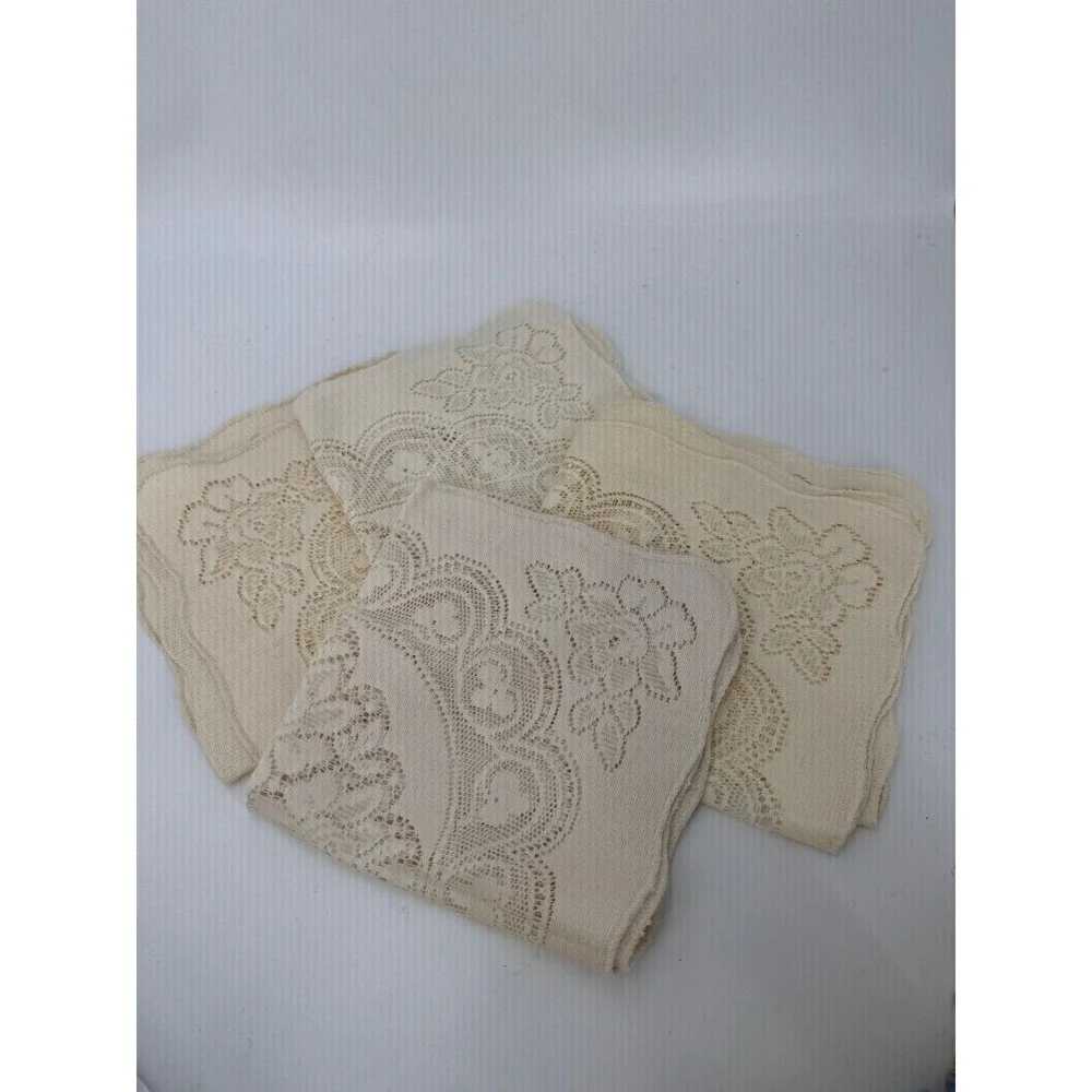 Vintage Napkins set of 4 Napkins
